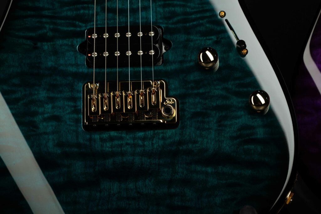 0000s 0019 Standard Thin Burst LE 13